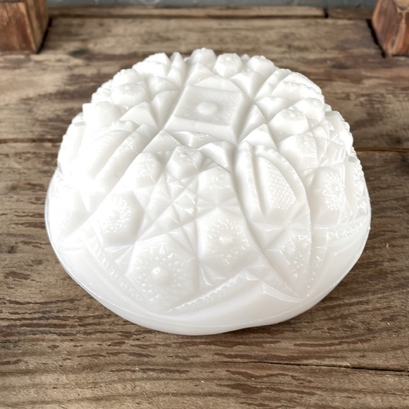 Milk Glass Catch-all Trinket Bowl - Toltec by McKee MidCentury Milk Glass - Picture 2 of 9